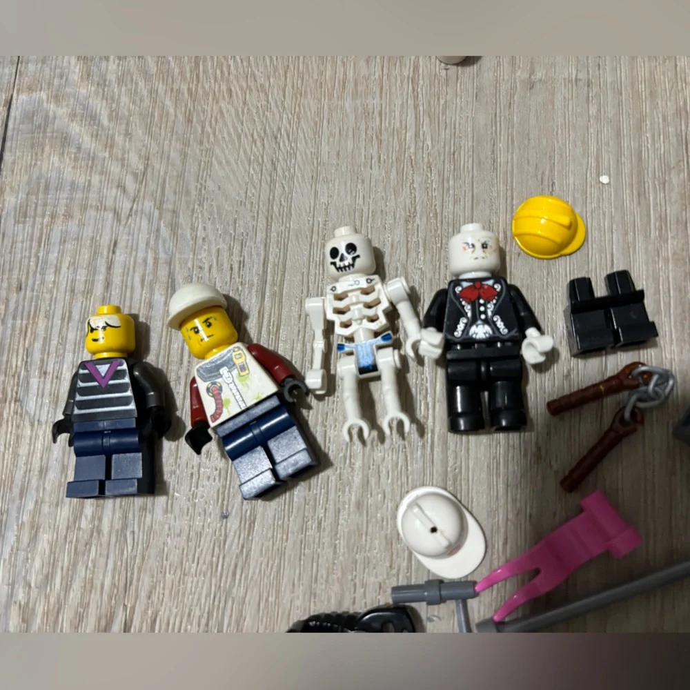 LEGO Assorted - Picture 5 of 7